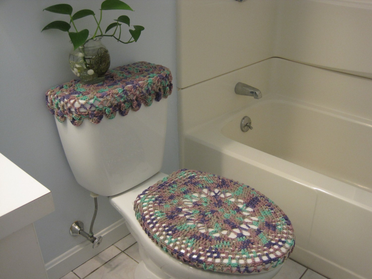 Set of 2 Crochet Covers for Toilet Seat & Toilet Tank Lid, Cozies - Shadow Ombre (TSTTL2A)