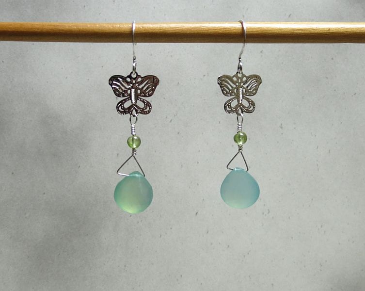 BUTTERFLY SALE -  Bright green chalcedony & peridot w/butterflies. Butterfly collection. EAR-083