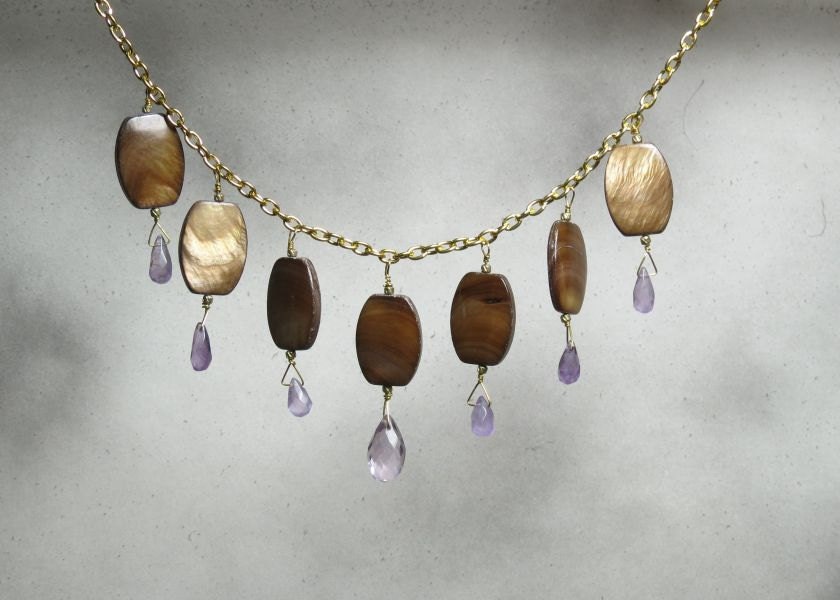 Seashore Amethyst necklace. Amethyst and mother of pearl. NECK-015