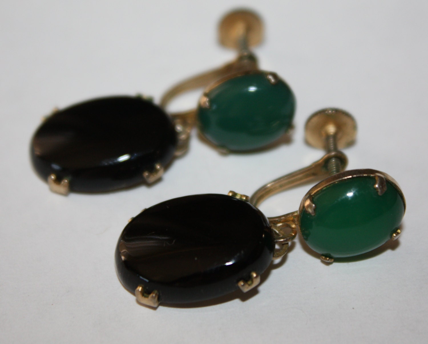 Vintage Earrings Green Black Cabochon Glass Dangle 1950s Jewelry
