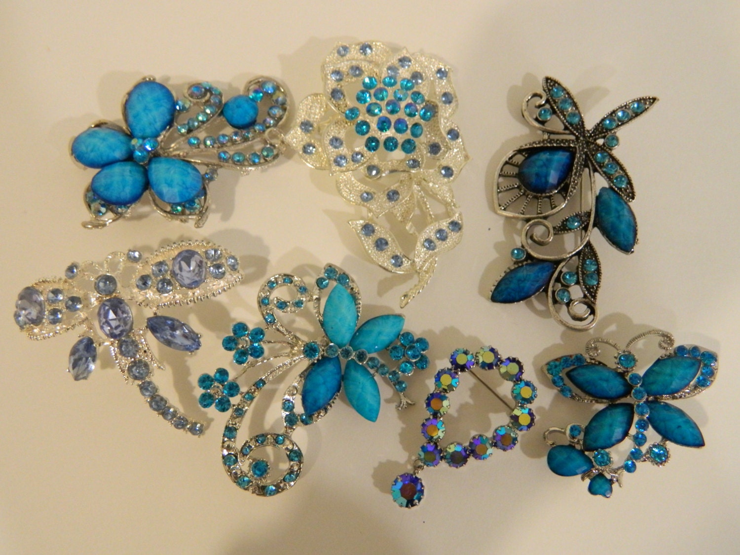 Blue & Tourquise brooches with silver tone for a DIY brooch bouquet, wedding brooches, DIY jeweled bouquet, brooch lot, bridal brooches
