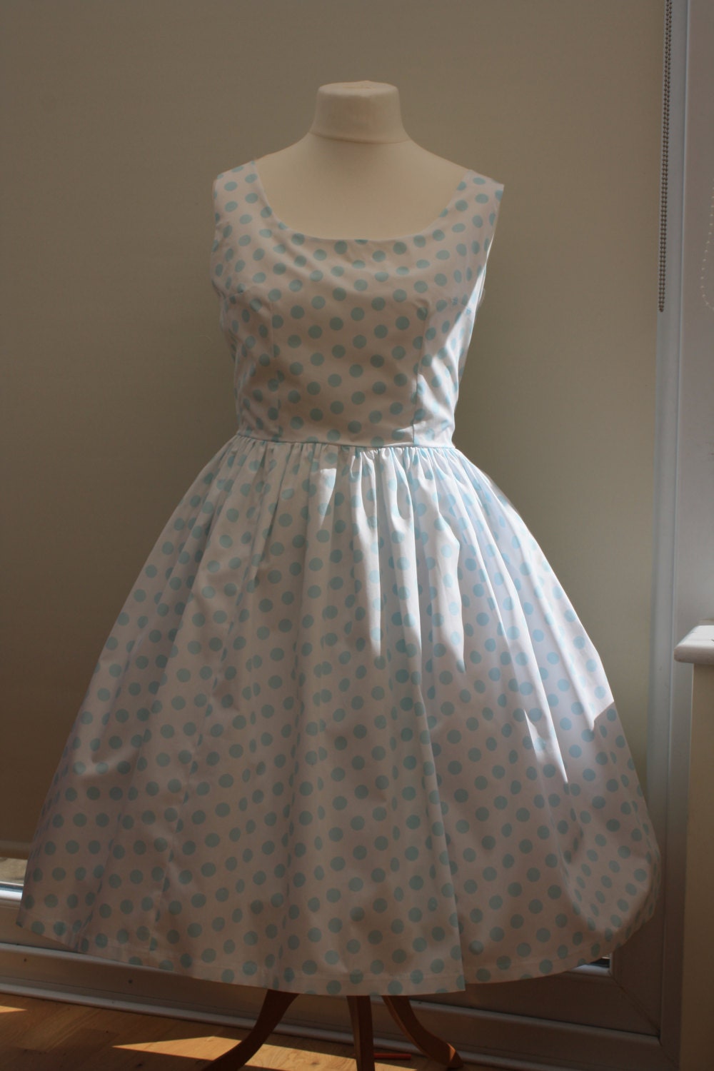 classic 1950s day dress from an original pattern white with blue polka dots xl