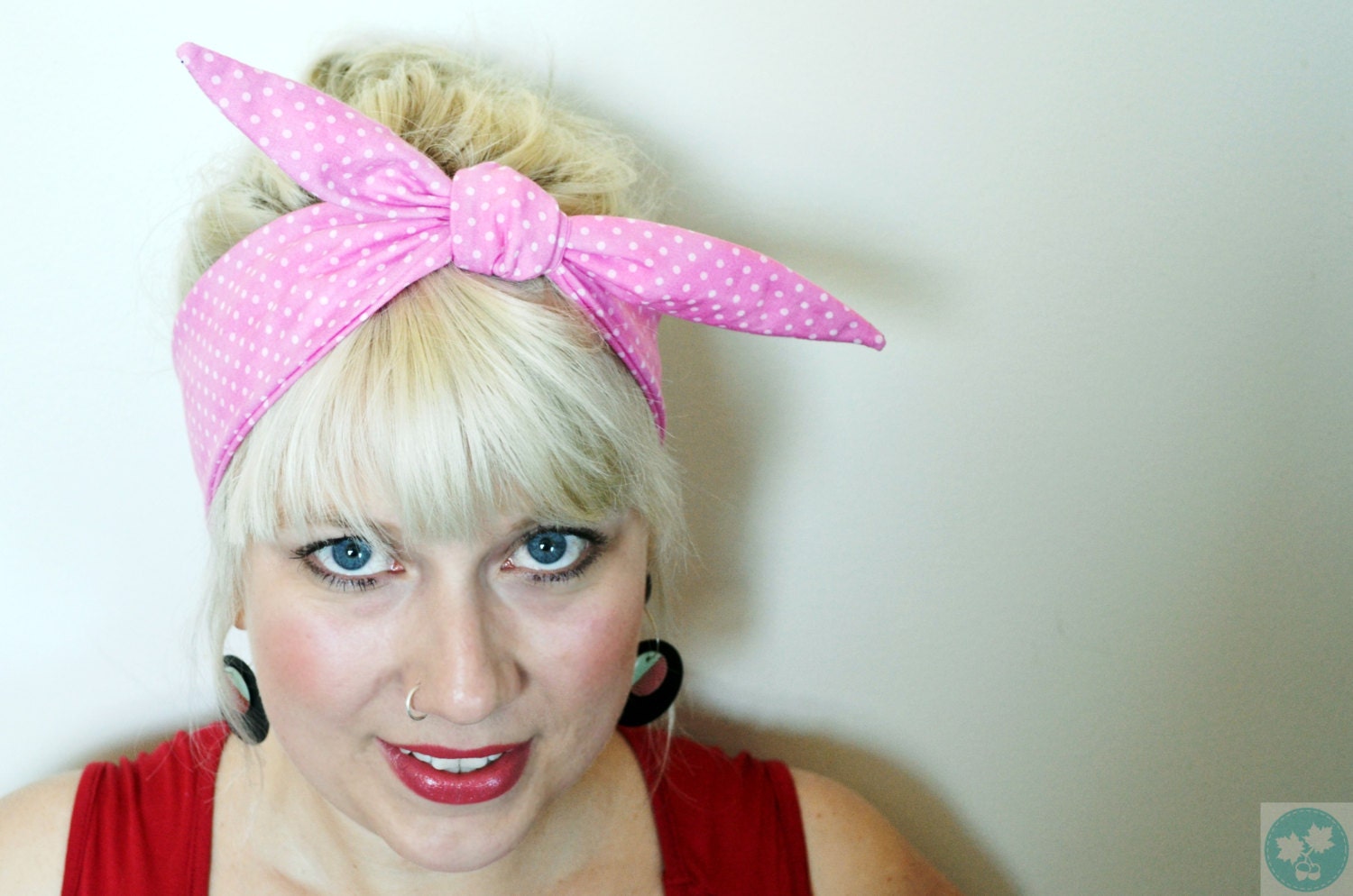 Retro headband. Rockabilly head tie. Pink. White polka dots. Hair wrap. 40s head scarf. 50s hairband. 60s bandana. hippie head band. headtie