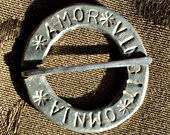 Circular Annular Brooch with Amor Vincit Omnia