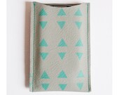 iPhone 4, 4s, 5 sleeve // soft grey leather with mint triangles