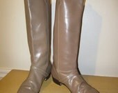 Vintage 80s Etienne Aigner Taupe Light grey Leather Knee High Tall Riding Boots, Size 7 Equestrian, Flat Campus Boots