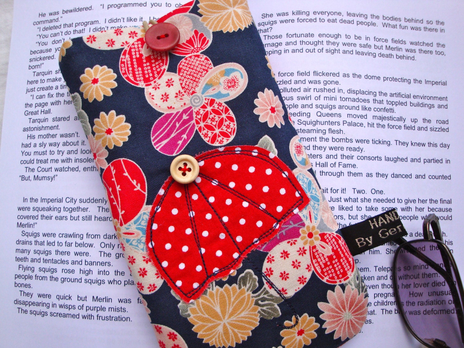 Eye glasses  case - glasses case - handmade - sunglasses - reading - appliqued - umbrella - floral - red - pink - funky - woman - girls .