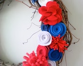 4th of July wreath, Memorial Day wreath, felt flower wreath, holiday wreath, grapevine wreath