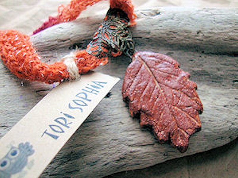 Rustic Leaf Necklace - Ceramic - Rust Orange - Handcrafted Art Bead -   P07