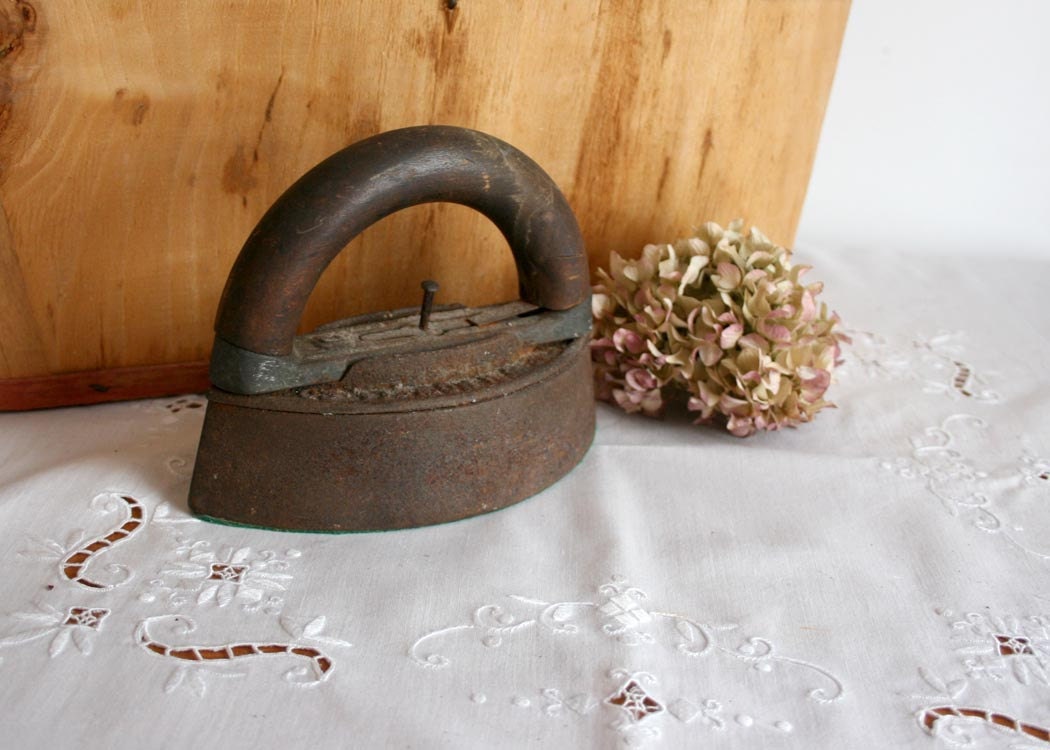 Antique Sad Iron rusty 1800s vintage Sad iron clothes rustic