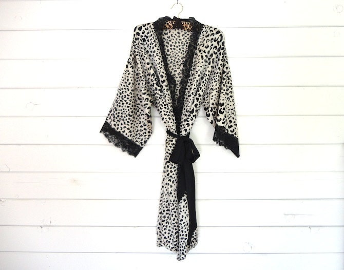 VTG 80s Leopard spot black white plus size kimono robe- Size XL // 1X // 14 // 16