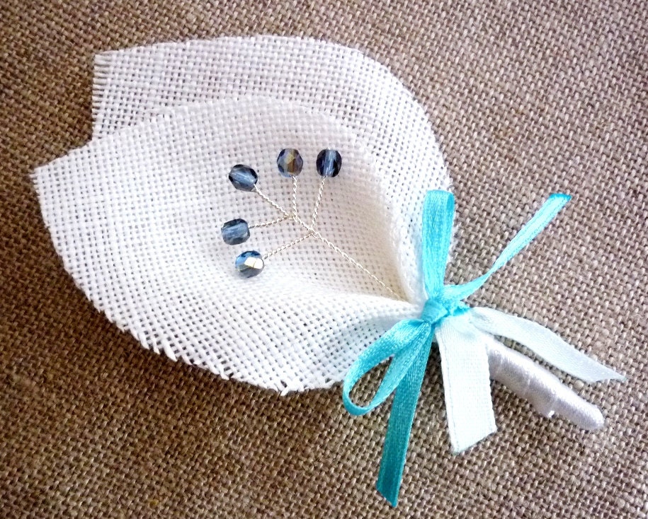 SET of 3 Forget-me-not Boutonniere, Rustic Wedding Men Accessories, White & Blue, Buttonhole, Country Weddings, White Burlap, Shabby Chic