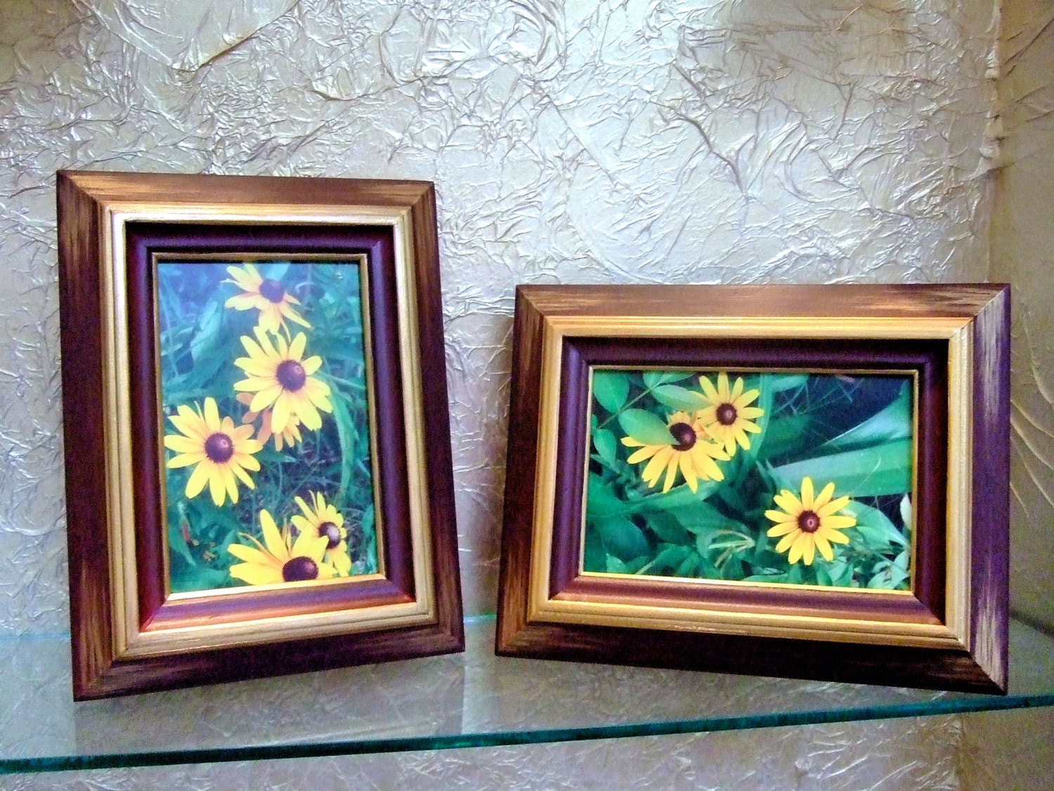 Pair of Modern Vintage-Look 4 x 6 Wooden Picture Frames,  Hand Painted, Trimmed and Brushed With Metallic Gold, Traditional Home Decor