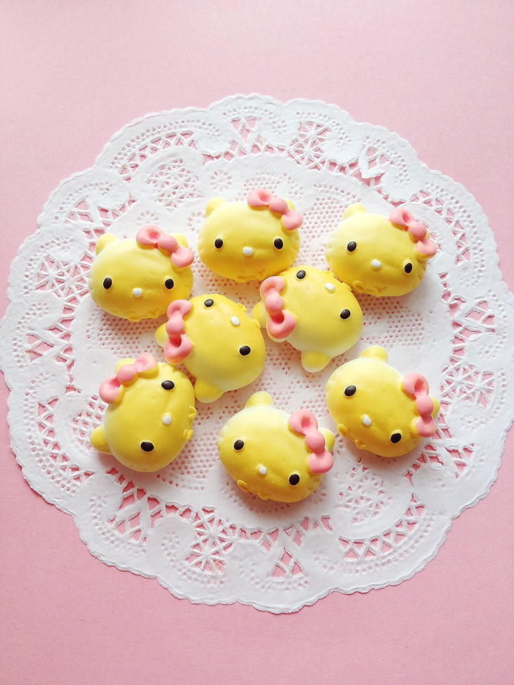 Kawaii Kitty Baked Dessert Bun Cabochons 5 pcs