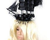 Opulent XXL Marie Antoinetteship fascinator headdress in black baroque Goth Couture