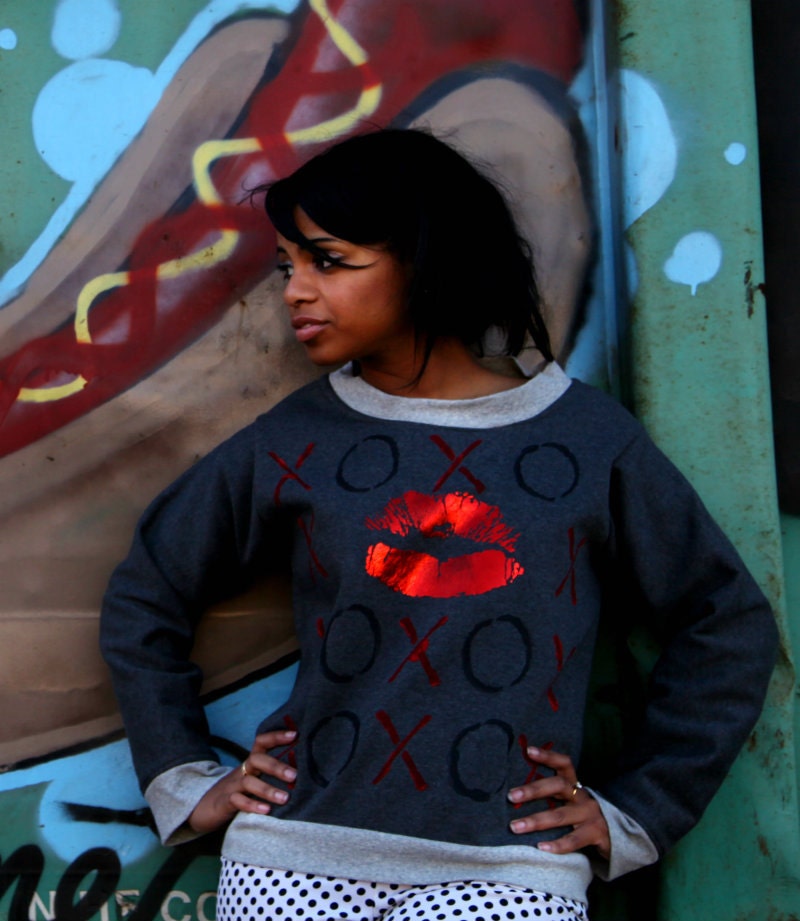 Hugs and Kisses Design Multi Gray Sweatshirt w/ Red Lip Iron on Design