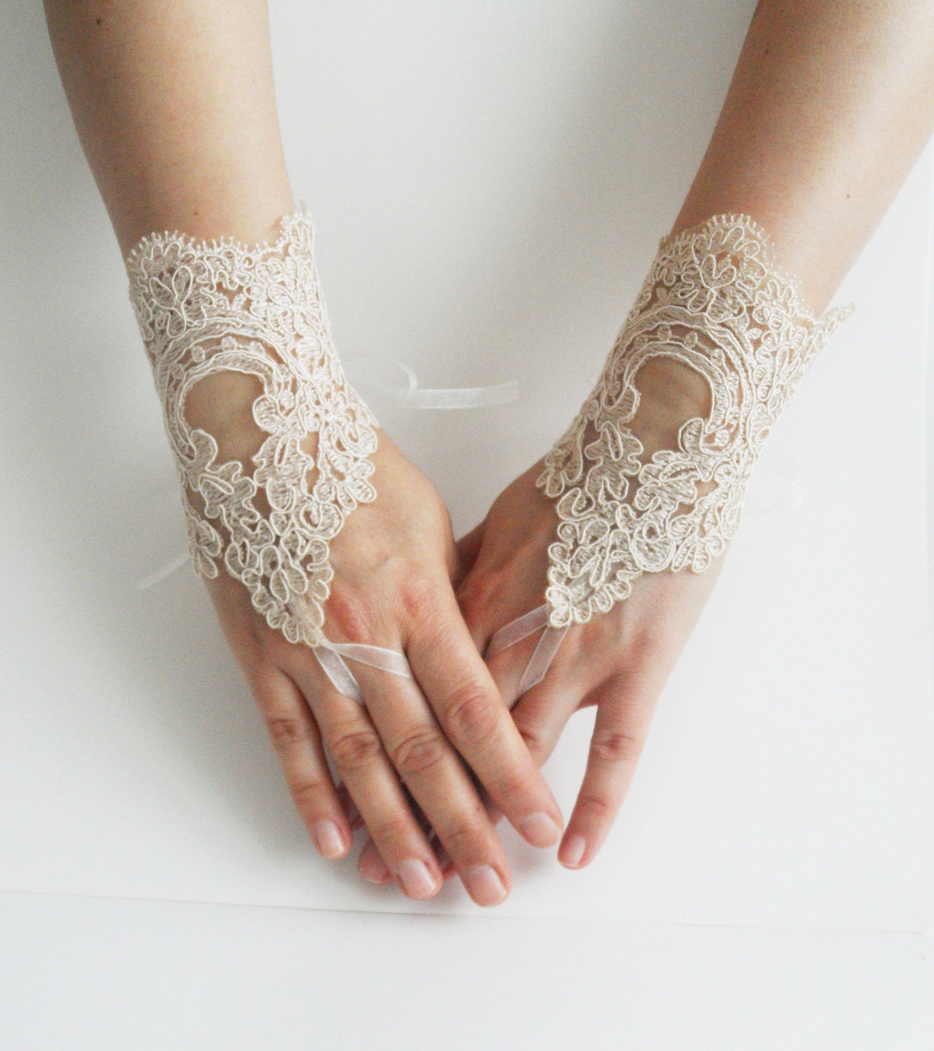 FREE SHIP-- 5 pairs Bridesmaid gloves, Wedding Gloves, lace gloves, Fingerless Gloves, Gold lace gloves , bridal gloves, french lace