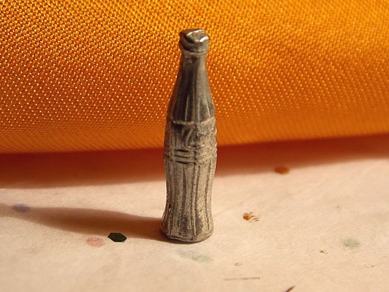 Doll House Coke Bottles - Dollhouse Lot of 10 Bottles Silver Metal Bottles - 1/12th Scale - K-B-CO