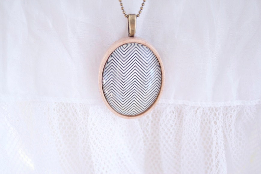 Black and White Chevron Necklace