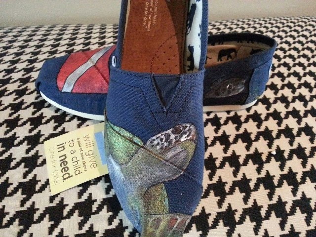 Hand-painted Dive Tom's shoes with Loggerhead turtle and Dive flag