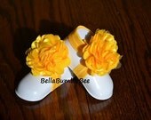 Bright Sunshine Yellow Baby Barefoot Shabby Flower Sandals for Newborn, Infant Toddler Girls Shoes, Booties, Bottomless Socks Sandles