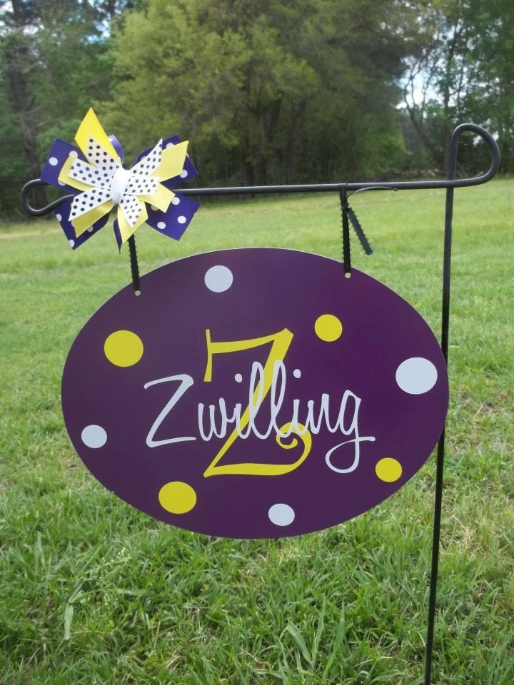 Oval Metal Yard Sign/Door Hanger