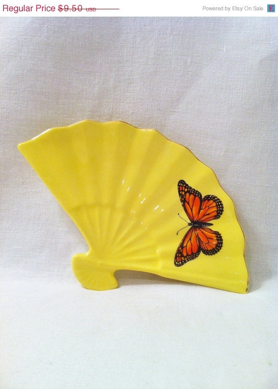 On Sale Ceramic Yellow Fan Shaped Trinket Soap Candy Dish with Monarch Butterfly
