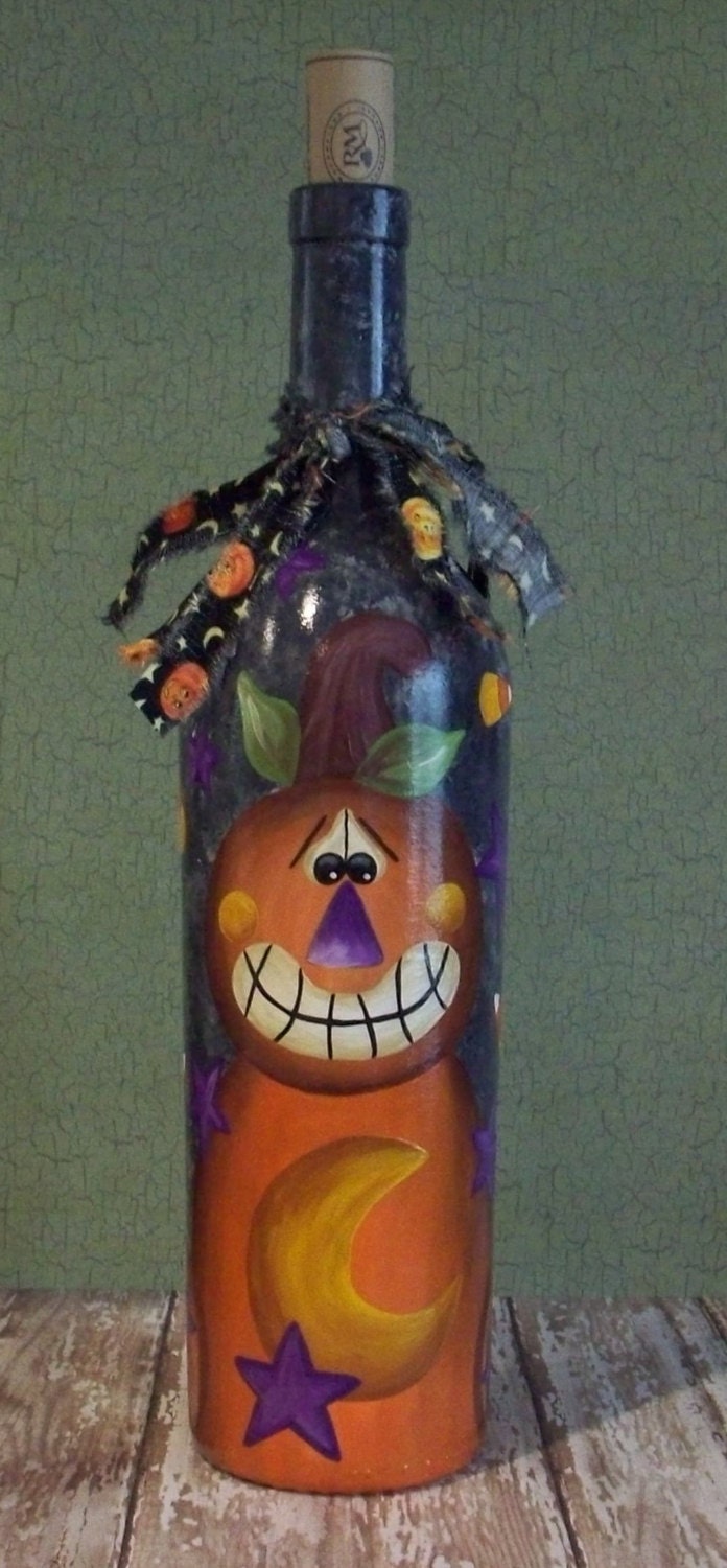 Hand Painted Halloween Pumpkin Wine Bottle...Halloween Decor...Fall Decor...Painted Bottle...Primitive...Folk Art