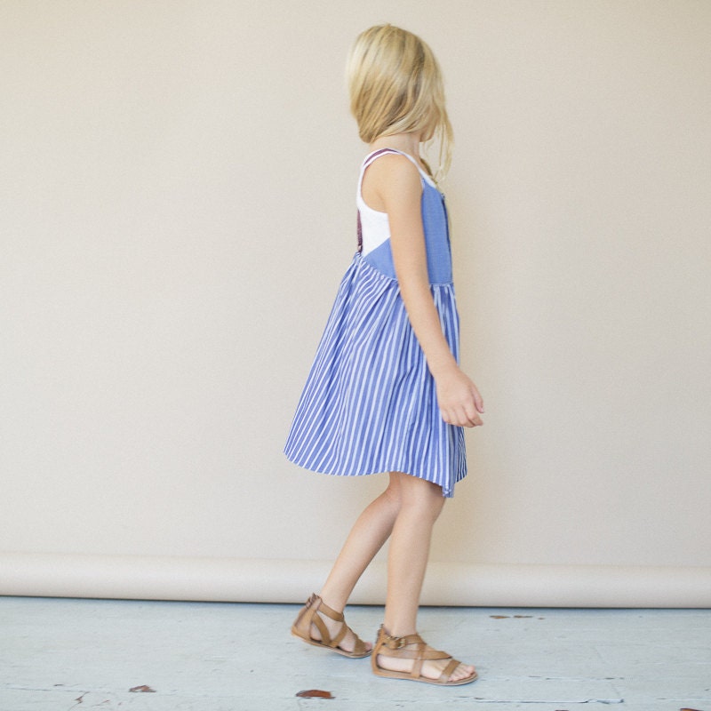 Girls APRON DRESS SIze 4 to 5