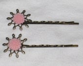 Pair of Antiqued Bronze Filigree Bobby Pins with Pink Mum Cabochons