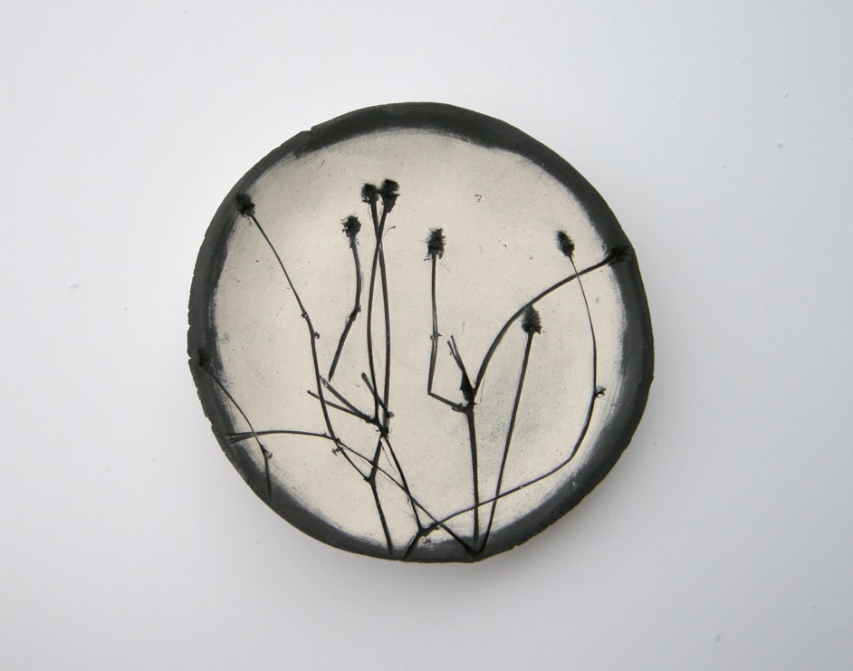 Black and White Ceramic Botanical Dish (no 182)
