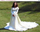 Long Sleeve Wedding Dress, 1940s Modest Ivory Lace Vintage, Cathedral Train