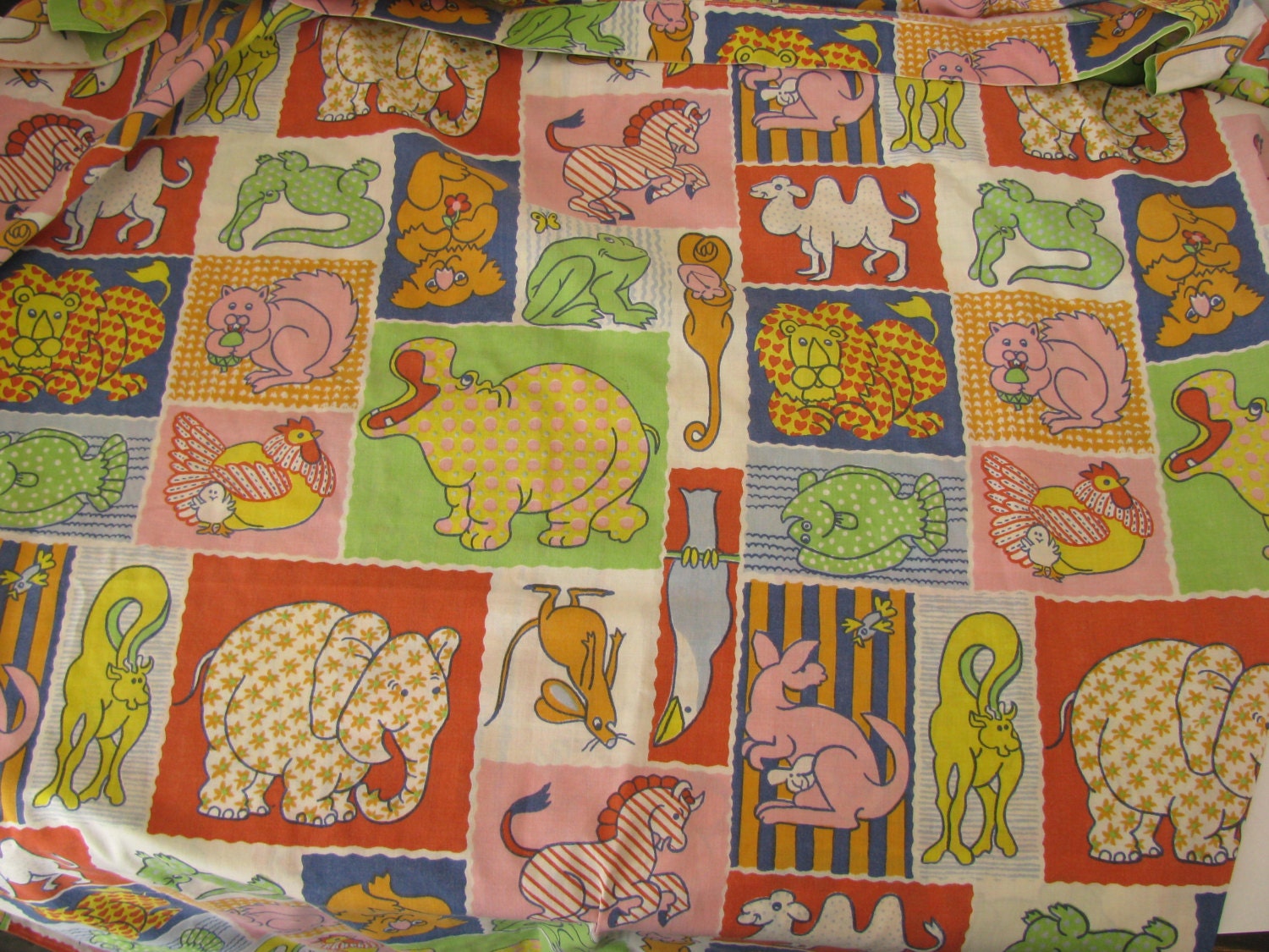 VIntage 1960s Mod Animal Full Size Sheet