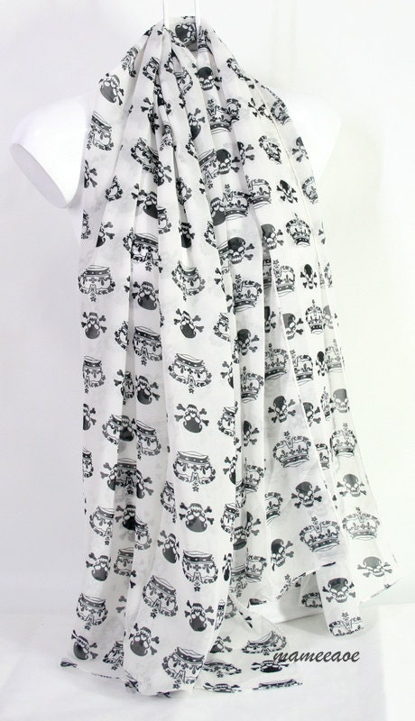 Shawl chic and trendy skull stripes.shawl/wrap/scarf/accessory/hijab/gift/women gift/pashmina/scarves