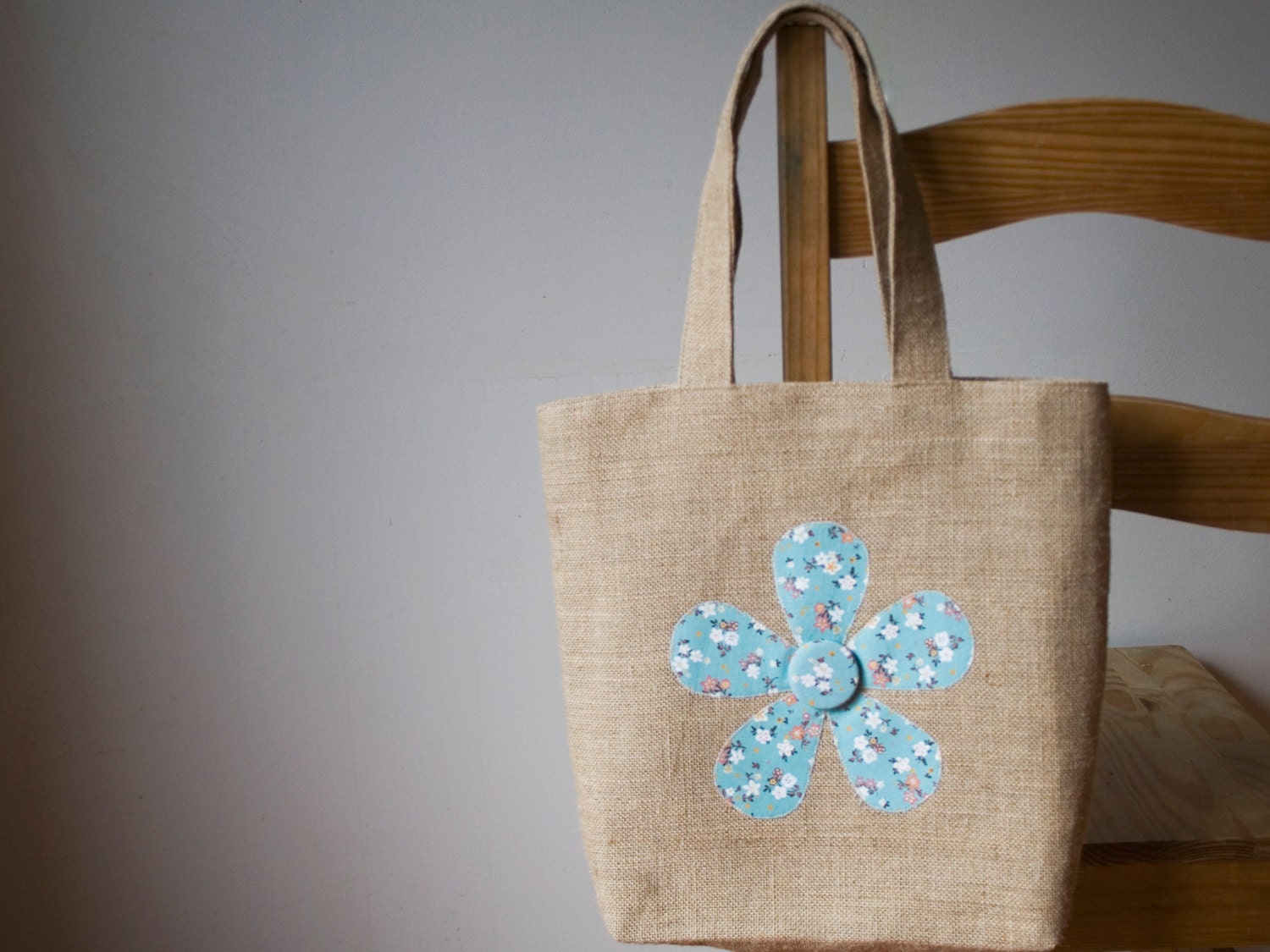 Tote bag, eco friendly, shopping bag, burlap bag, burlap tote, summer bag, everyday bag, market bag, beach bag - spring green blossom - SeaBreezeStore