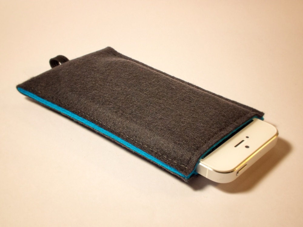 iPhone 5 Sleeve / iPhone 4S Sleeve / iPod Touch Sleeve in Dark Grey and Electric Blue Wool Felt - Made.By.Must.Dash