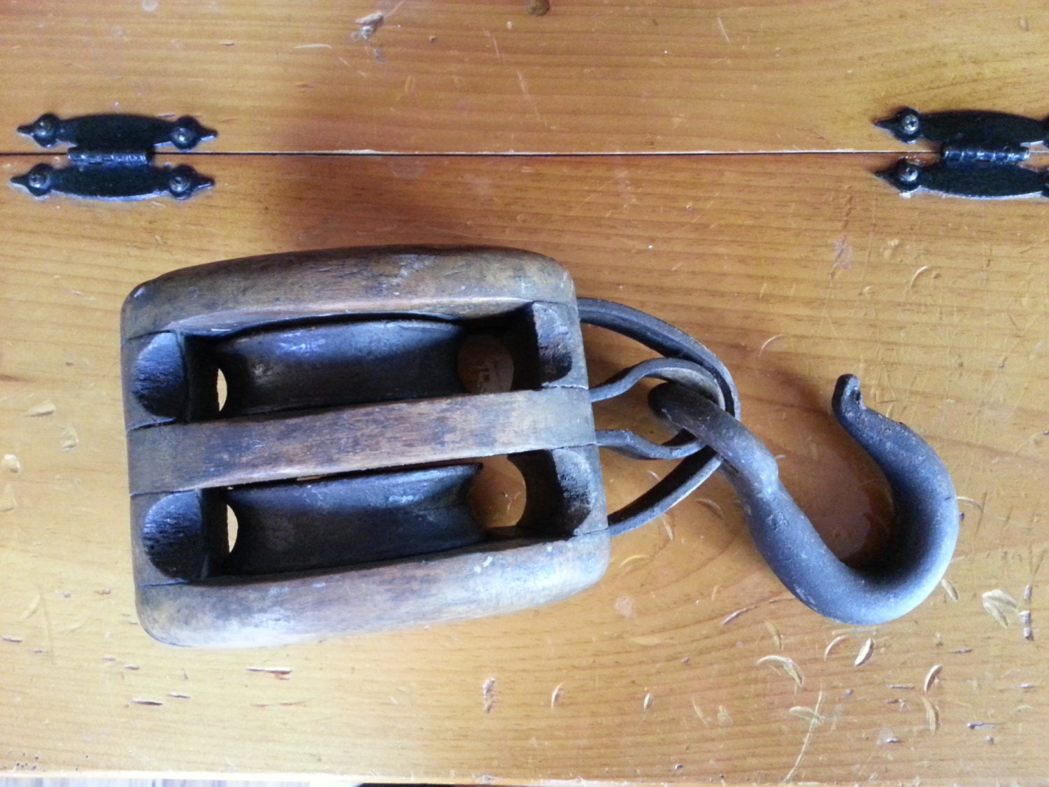 Rustic Double Pulley Wooden Block and Tackle - Barn Decor - Farm Decor