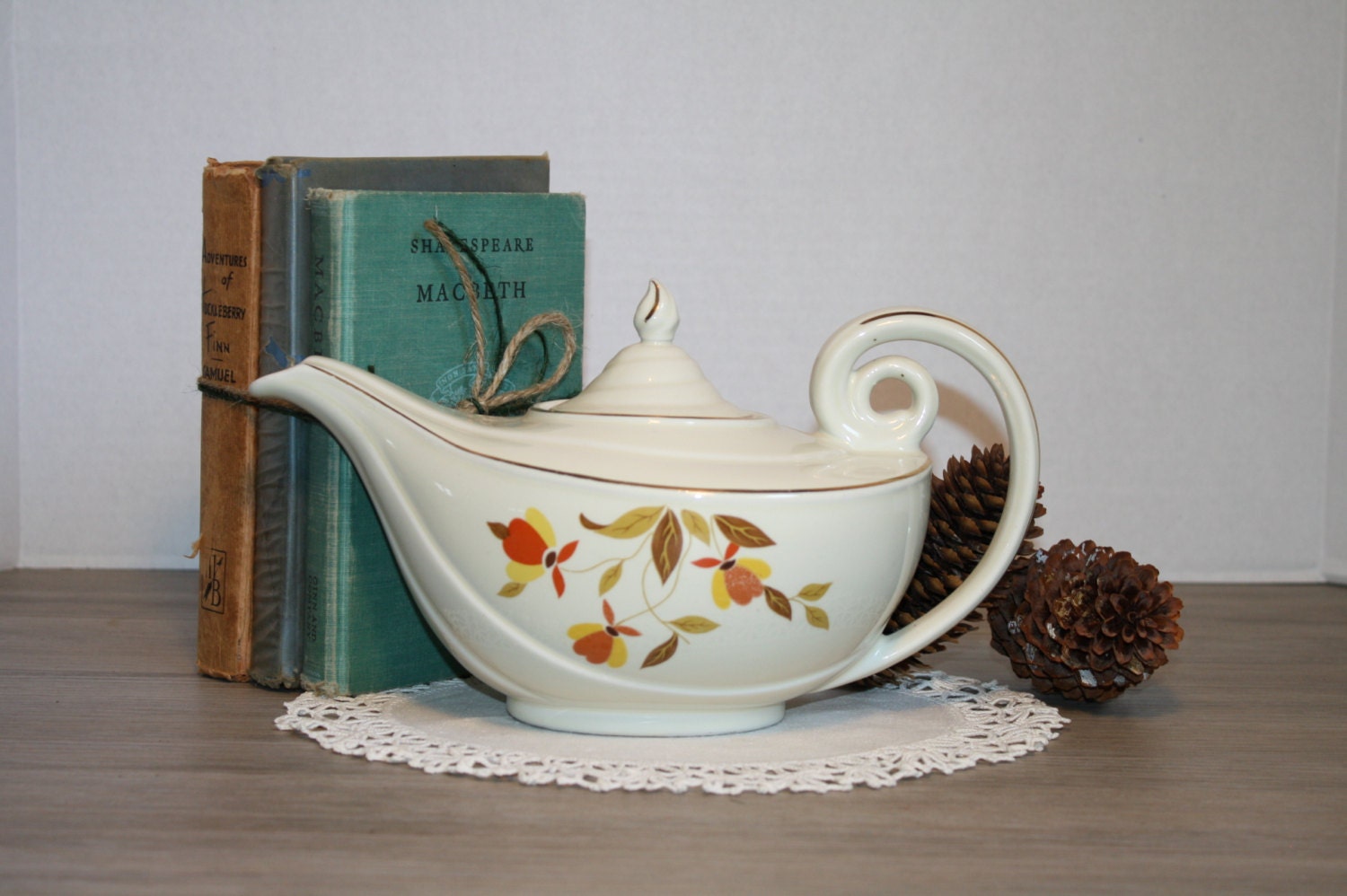 Vintage Aladdin Style HALL CHINA TEAPOT. Autumn Leaf Pattern. Retro Home Decor. Genie Kitchen Decor
