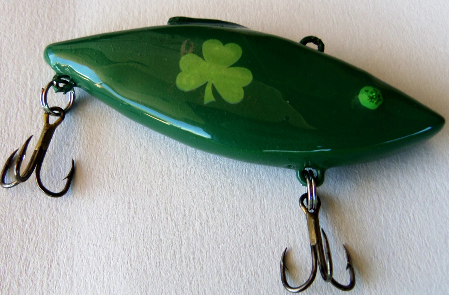 Green Lucky Irish Shamrock Clover Lipless Crankbait Fishing Lure Gifts for Dad Grandpa Husband Boy Father Groom Fisherman