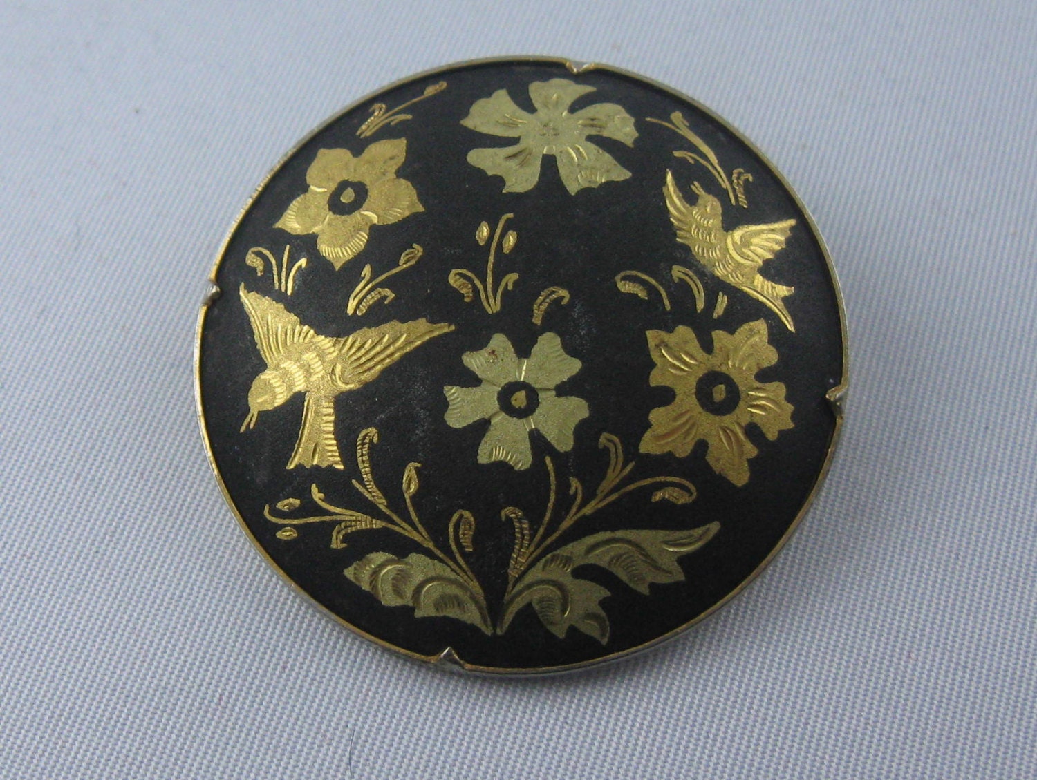 Beautiful Toledo - Brooch: birds and flowers. Vintage