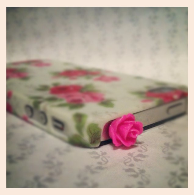 Rose Headphone Jack Pluggie-Dust Plug