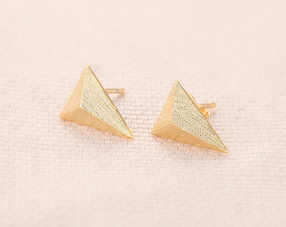 Stud Triangle Earrings - Gold // E002-GD // Triangle stud earrings,stud earrings,cute earrings,jewelry earrings,prom earrings