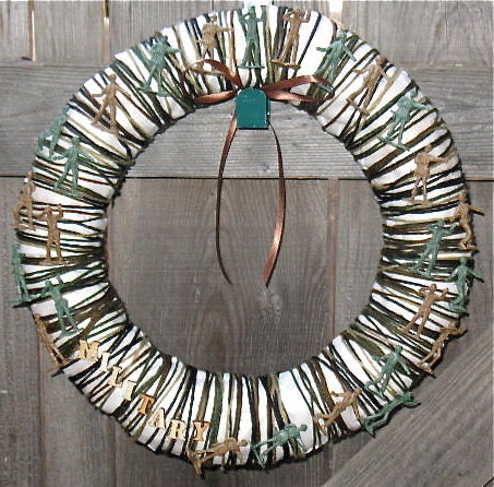 Military army men wreath