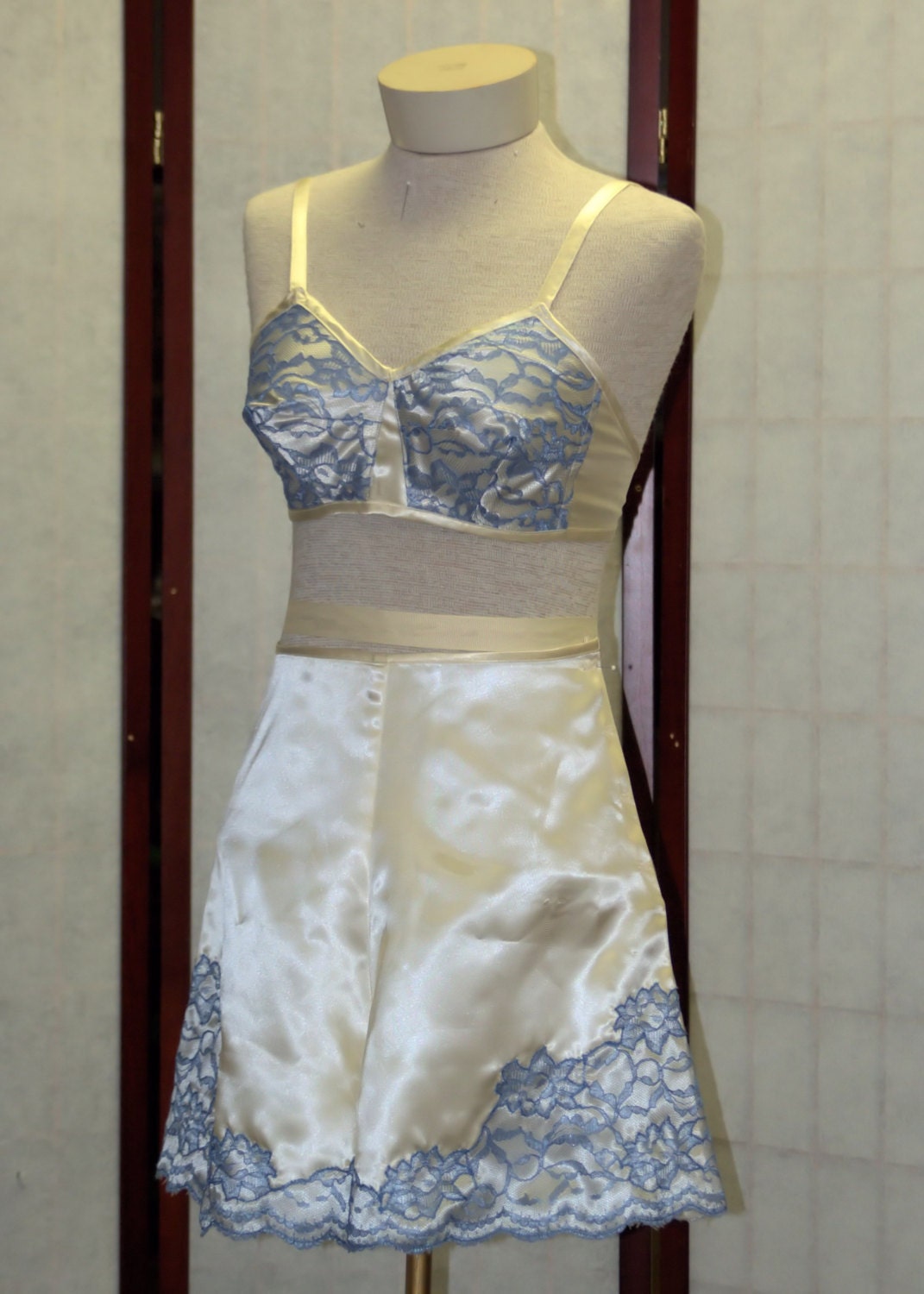 1940s Vintage Reproduction silk bra and tap pants set