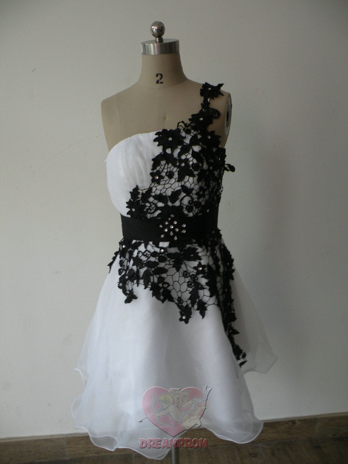 Custom Handmade White with Black Lace A Line Organza Formal Short Prom/Evening/Party/Bridesmaid/Cocktail/Homecoming Dress Gown