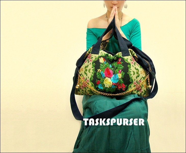 Embroidery bag/ Handmade bag/Tote Bag /Hmong Bag /Shoulder Purse/Vintage Embroidered bag/Fashion bags/Diagonal bag/Leisure bag/messenger bag