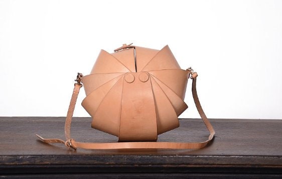 Leather Handmade Handbag  Round Nude  Color
