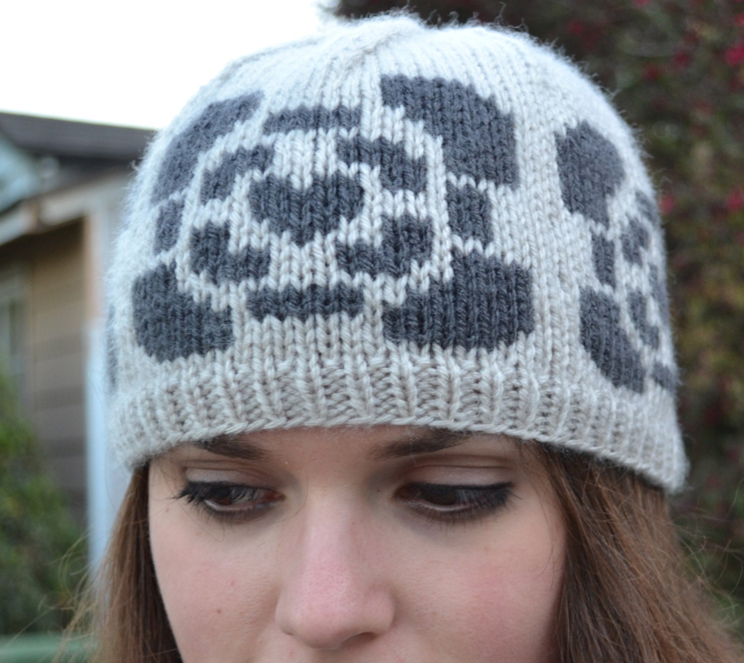 Portal Companion Cube Knit Beanie Hat - Light Grey