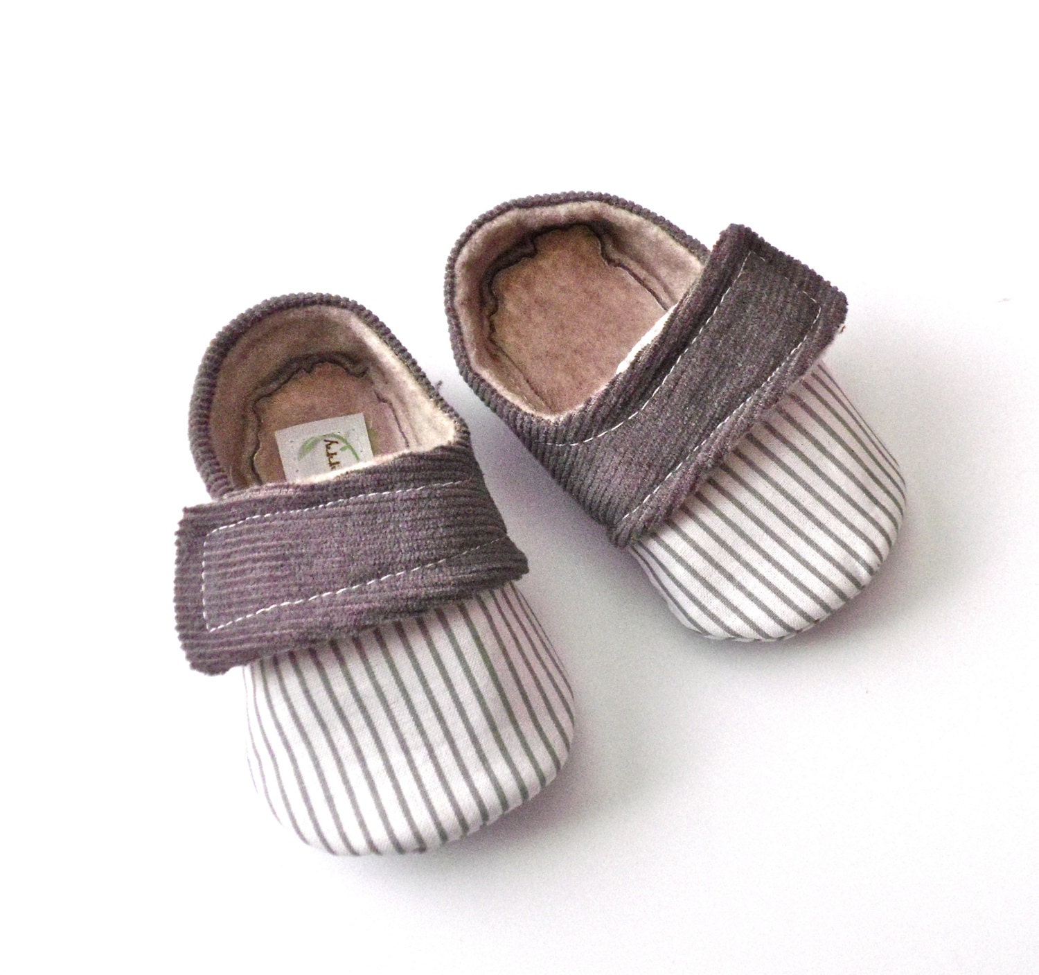 TINY STRIPE Baby Boy Shoe. Gray