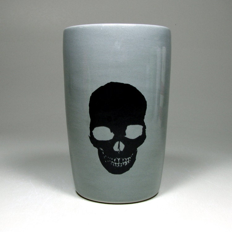 18oz tumbler dark skull (storm) - Made to Order / Pick Your Colour